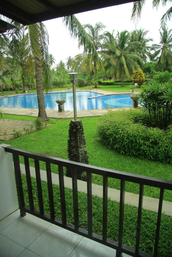 Hotel Grand Elty Krakatoa à Kalianda Extérieur photo