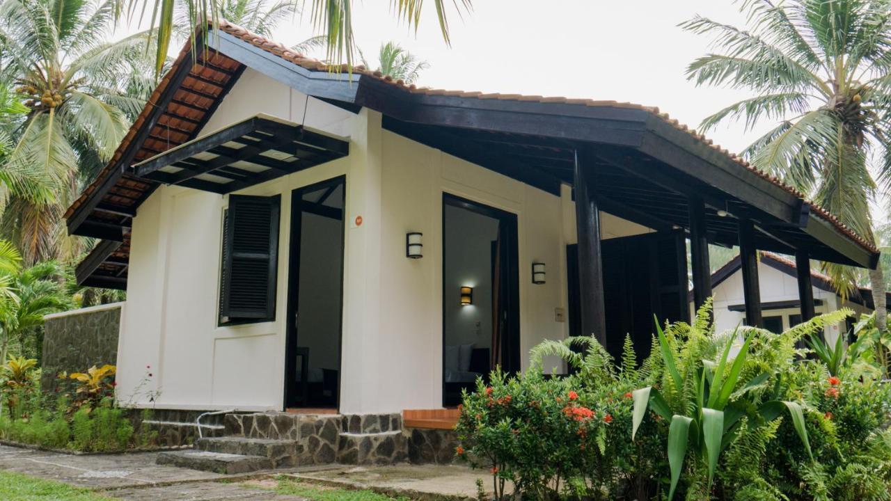 Hotel Grand Elty Krakatoa à Kalianda Extérieur photo