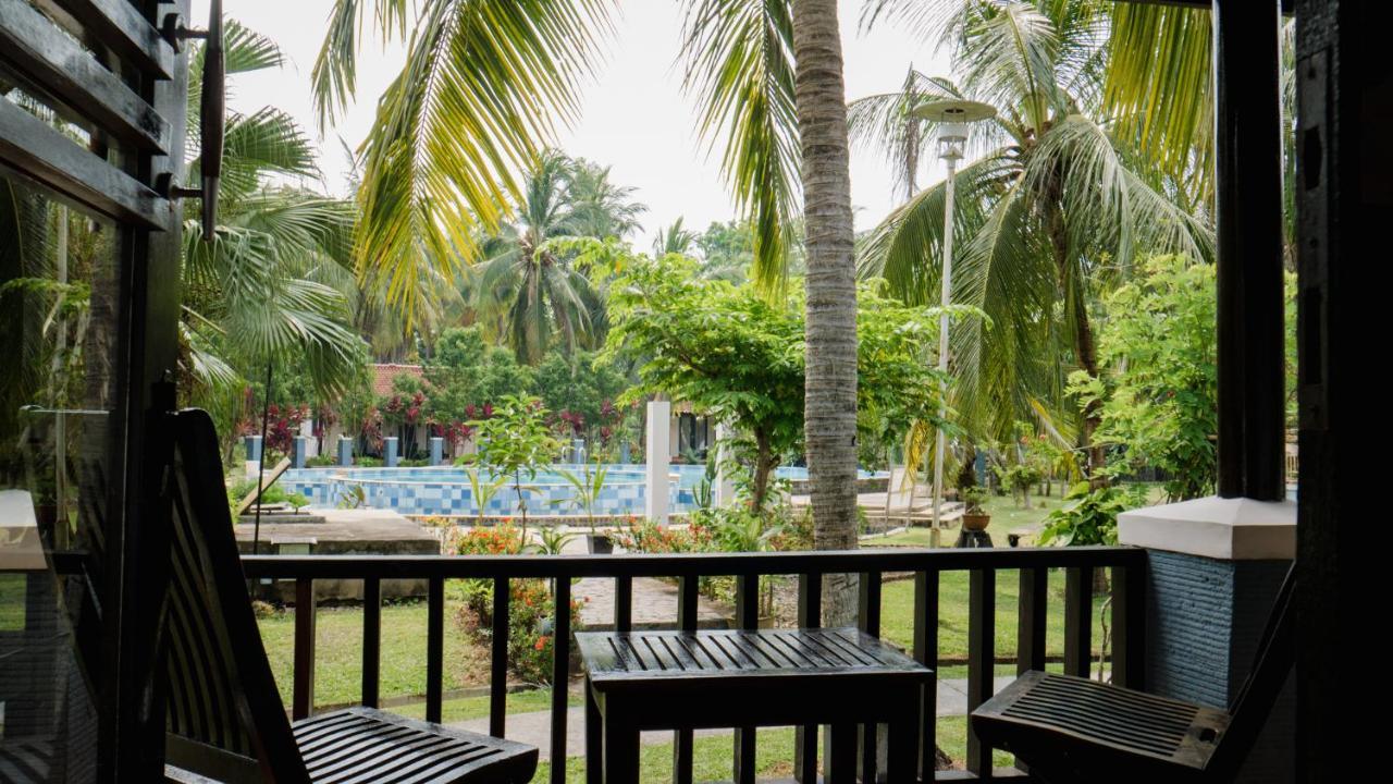 Hotel Grand Elty Krakatoa à Kalianda Extérieur photo