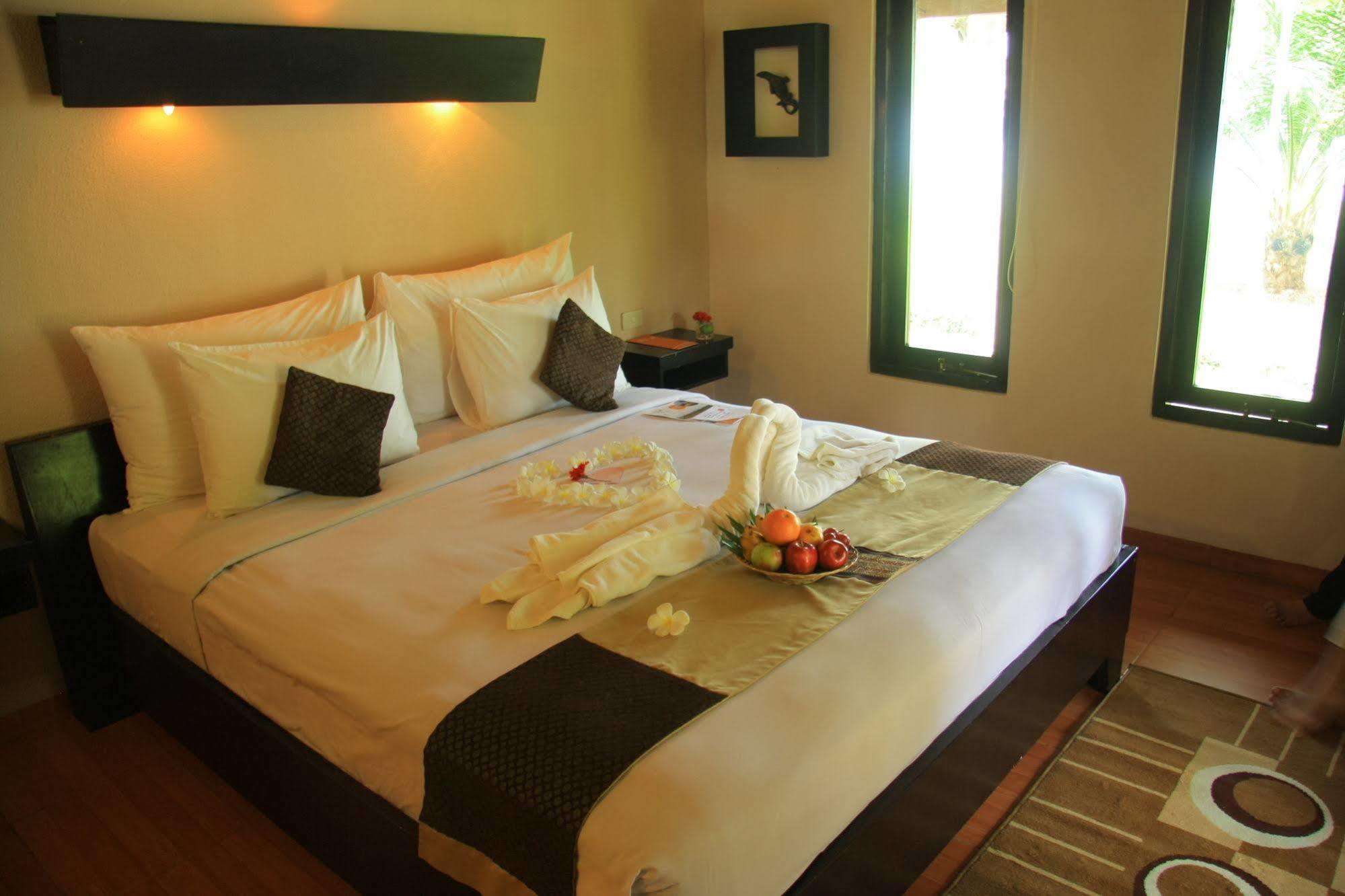 Hotel Grand Elty Krakatoa à Kalianda Extérieur photo